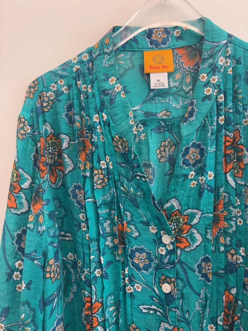Ruby Rd. Floral top flowy - Picture 2 of 7